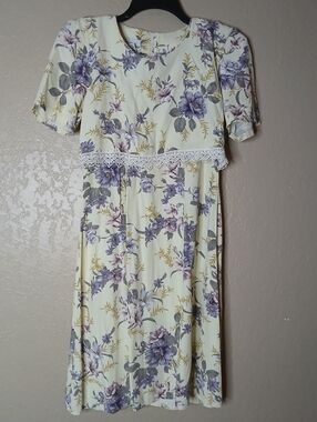 Vintage Ms BASIA California Floral Midi Dress with Lace Trim - Size 10